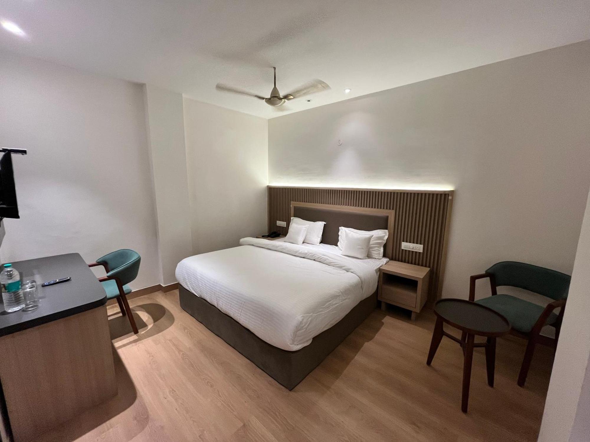 Hotel Celebrations Zirakpur Exterior foto